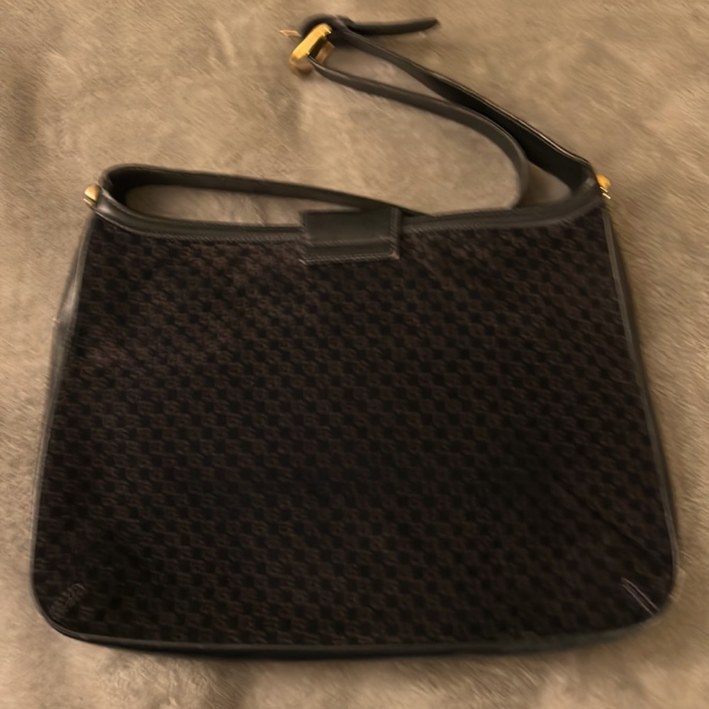 Gucci Shoulder Bag - Picture 2 of 15